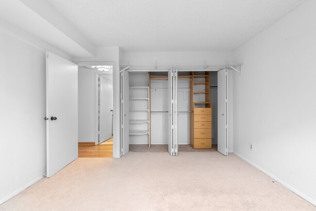 Building Photo - All Utilities Included! Bright Logan Circle 1BR/1BA Condo with Rooftop Views