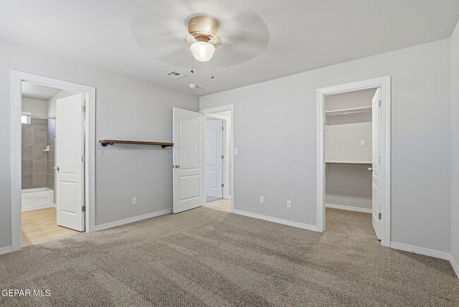 Building Photo - 14557 Firewheel Ave