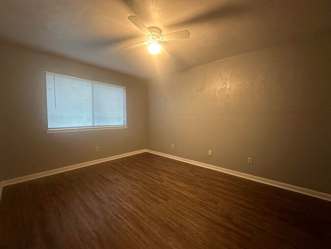 Building Photo - 3206 Ginger Dr