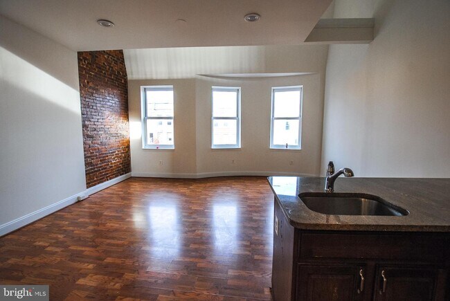 Building Photo - 2210 Eutaw Pl