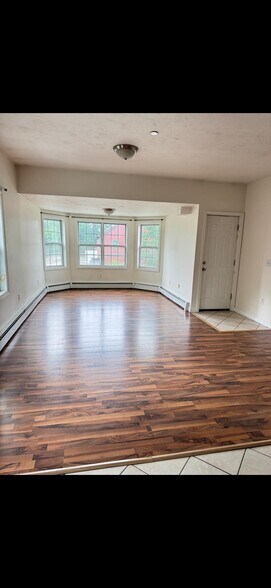 Living Room - 14 Brandon Rd