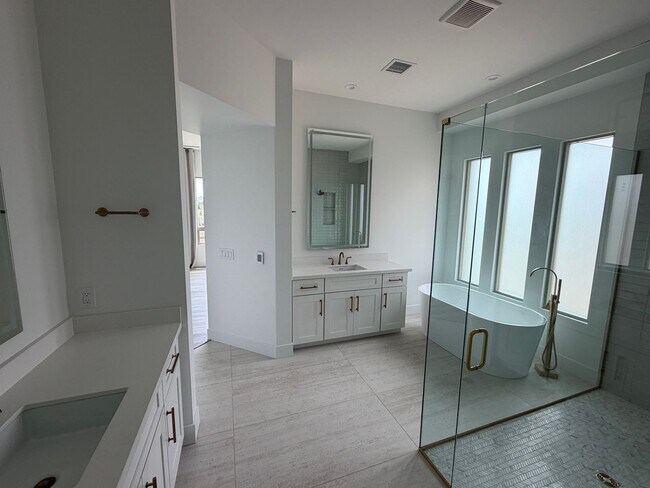 Building Photo - 1197 Sassaby Cir
