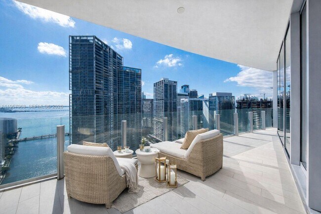 Building Photo - 300 Biscayne Blvd Way
