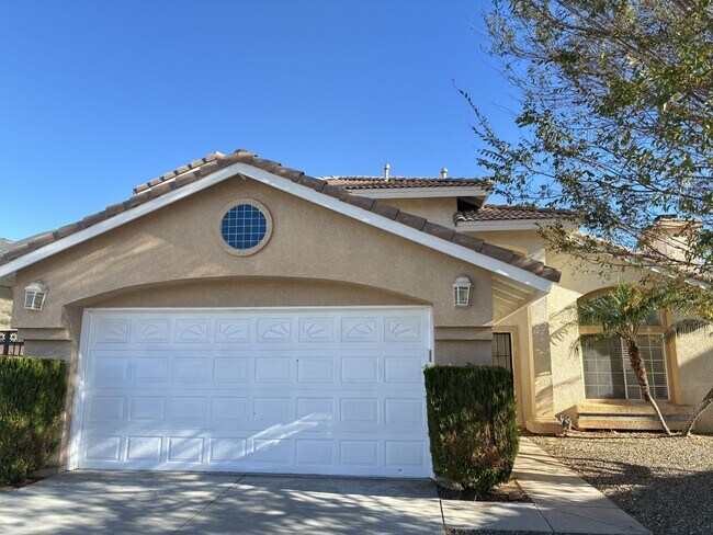 Building Photo - Newly Updated 4-bedroom, 3-bathroom home located in a great area of San Bernardino