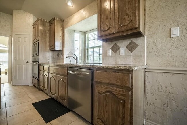 Building Photo - 4820 Tuscany Ln