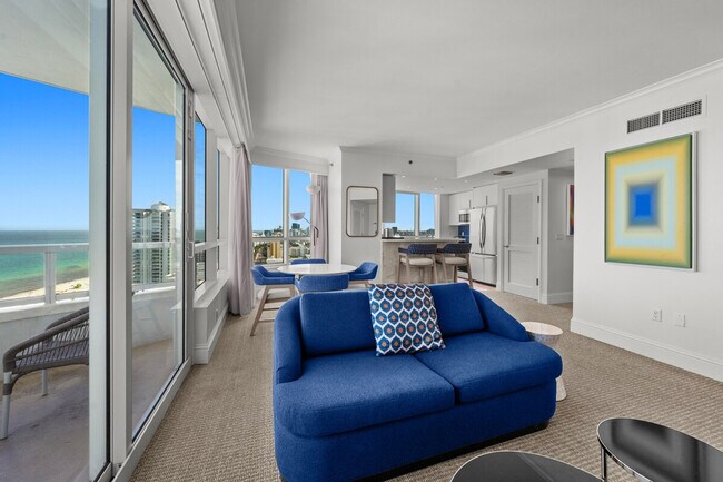 Building Photo - 4401 Collins Ave