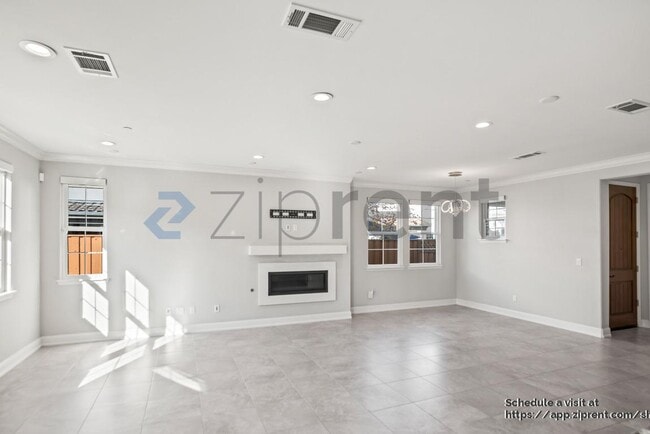 Building Photo - 205 Vereda del Turia