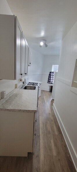 Kitchen - 155 Akron St