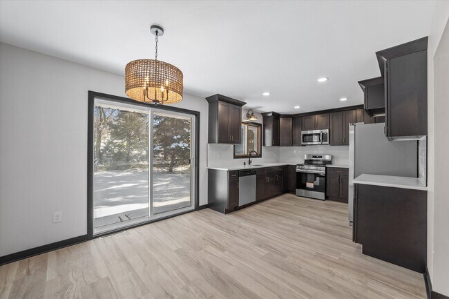 Building Photo - 666-668 Hearne Ct.