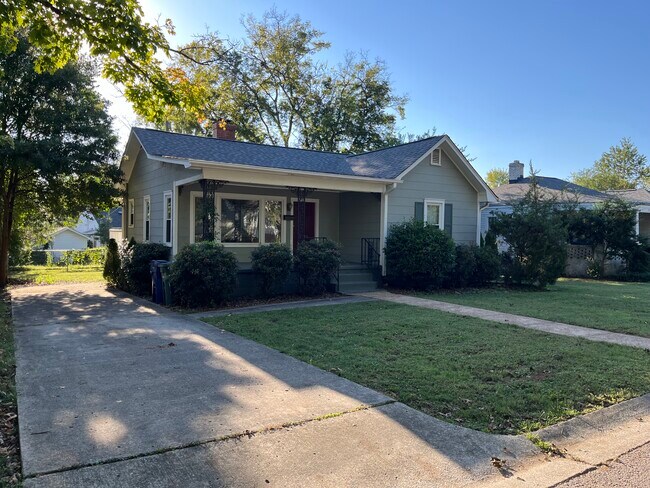 Building Photo - 2733 Thornton Cir SW