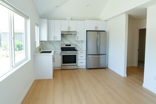 Building Photo - 13127 Azores Ave
