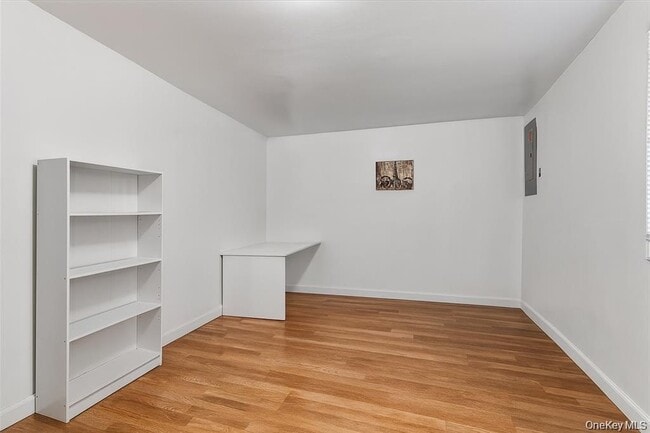 Building Photo - 22 Hudson Pl