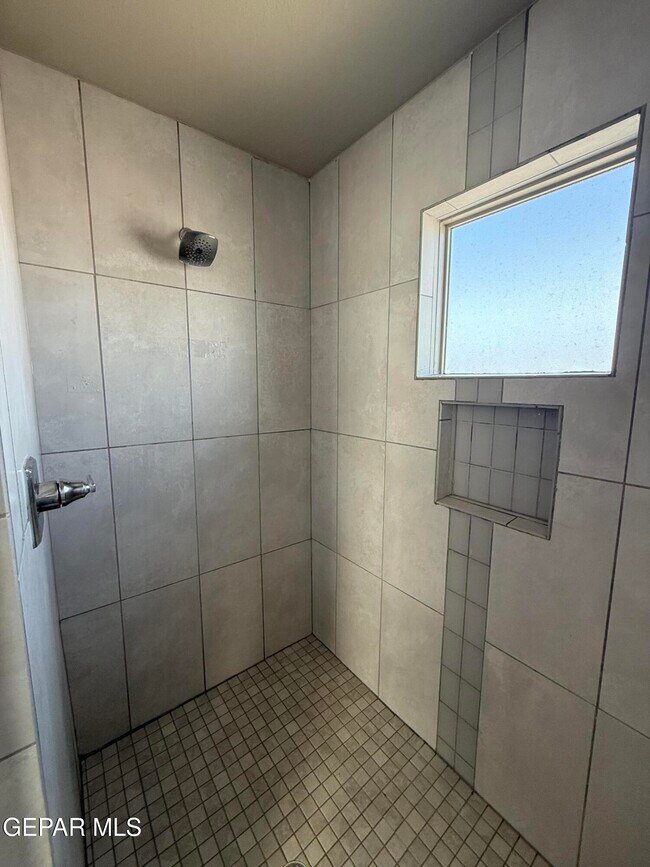 Building Photo - 14405 Eastbrook Dr