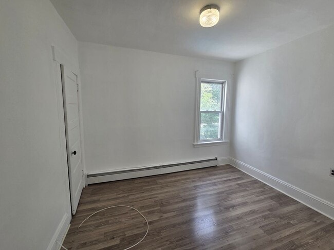 Building Photo - 293 Burgess Pl