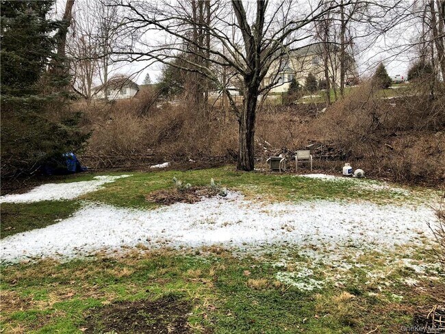 Building Photo - 189 Fair St