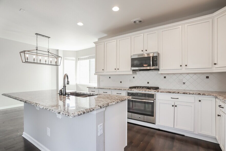 Building Photo - 3835 Cadence Dr