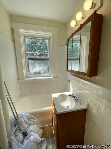 Building Photo - 1163 Boylston St