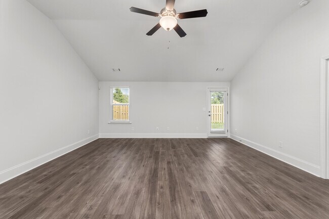 Building Photo - 8165 Bannock Cir