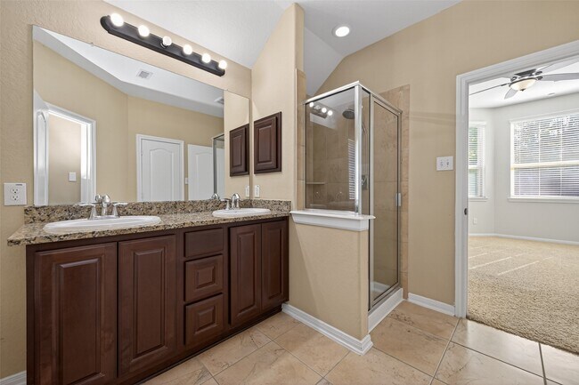 Building Photo - 13022 Clover Creek Point Ln