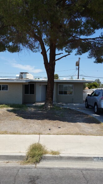 Building Photo - 2325 Hassett Ave