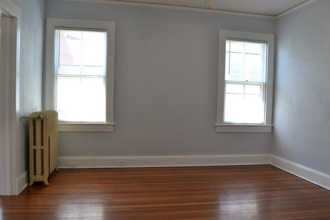 Dining room - 308 Montague St