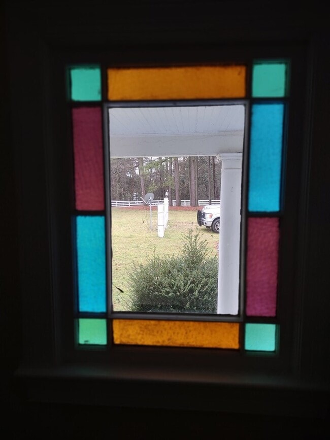 Building Photo - 35448 Windingdale Dr