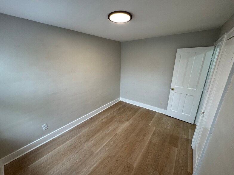 Bedroom 2 - 260 Spencer St