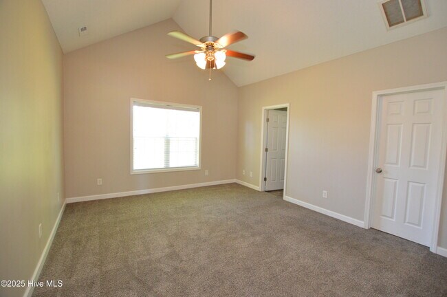 Building Photo - 24 Jasmine Ln