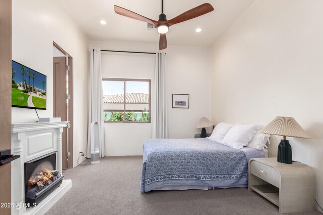 Building Photo - 6900 E Ironwood Dr