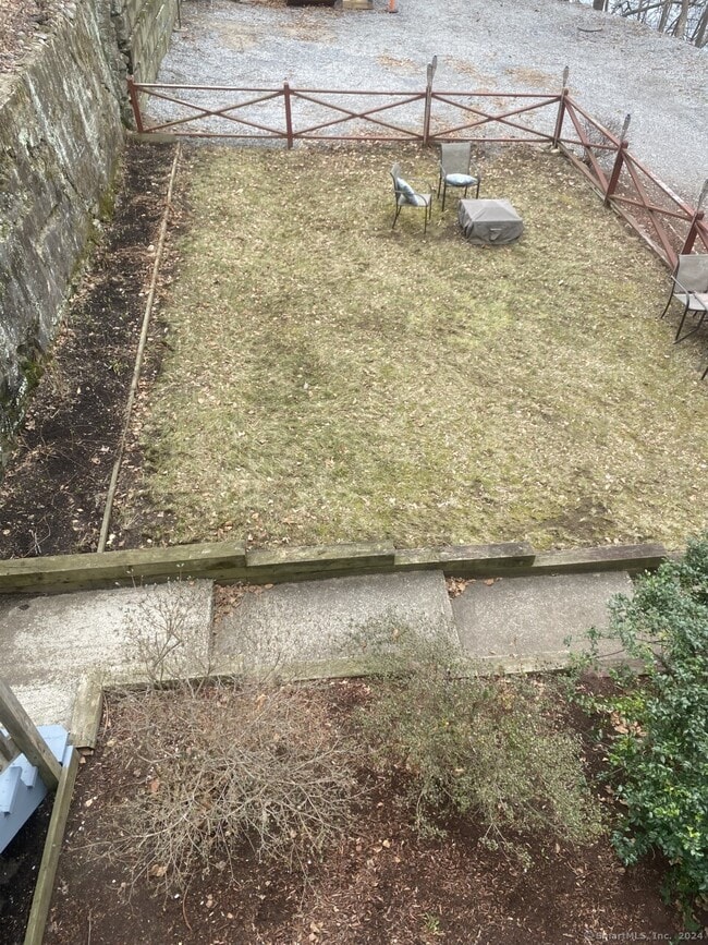 Building Photo - 21 S Division St