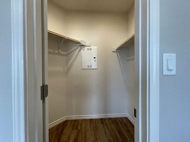 Building Photo - Townhome for rent