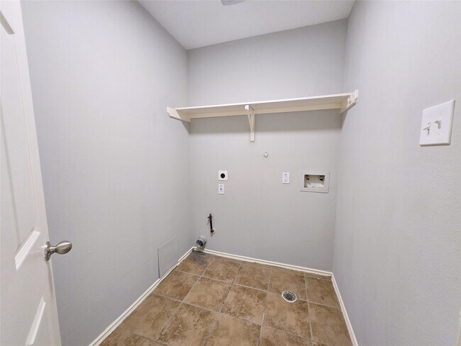 Building Photo - 1423 Stone Bluff Dr