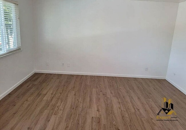 Building Photo - 3541 Town Ct
