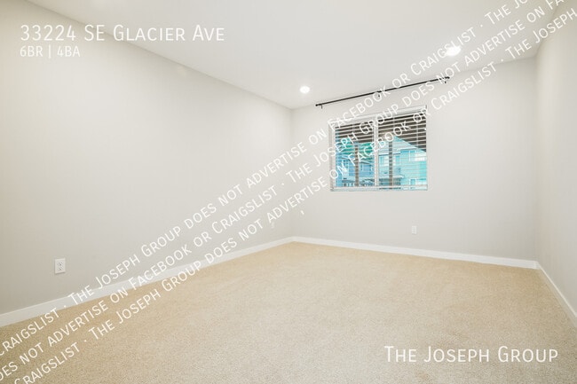 Building Photo - 33224 Glacier Ave SE