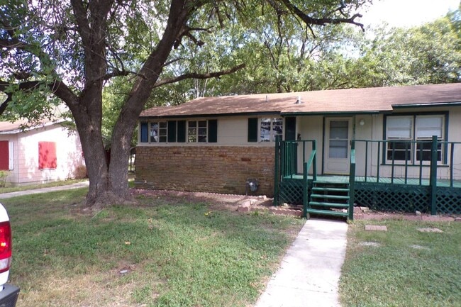 Primary Photo - 705 Otis St