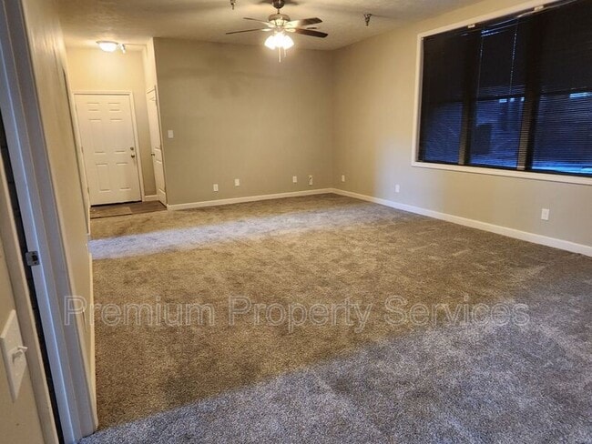 Building Photo - 2208 8th St