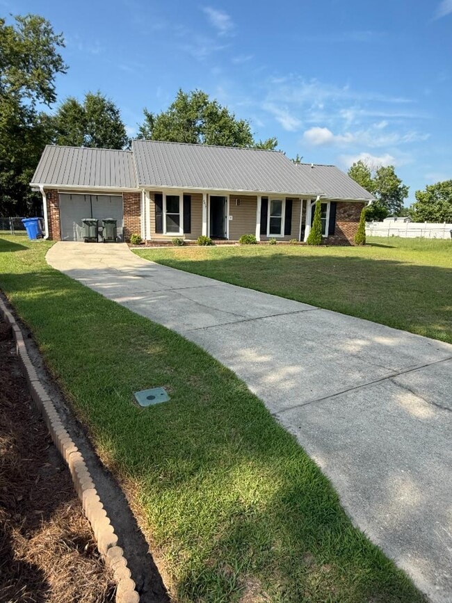 Building Photo - 7817 Laura-Ann Ct