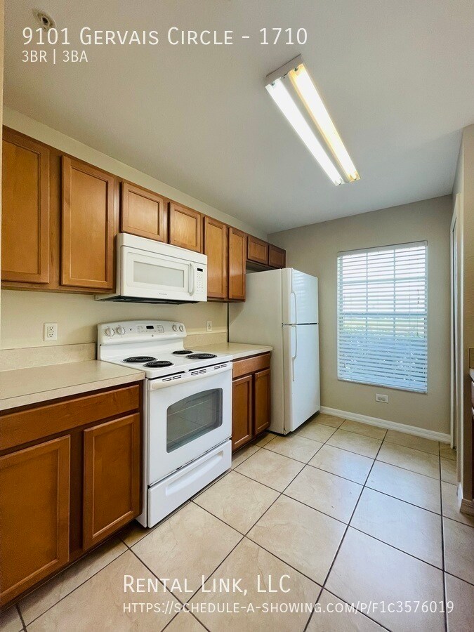 Building Photo - 9101 Gervais Cir