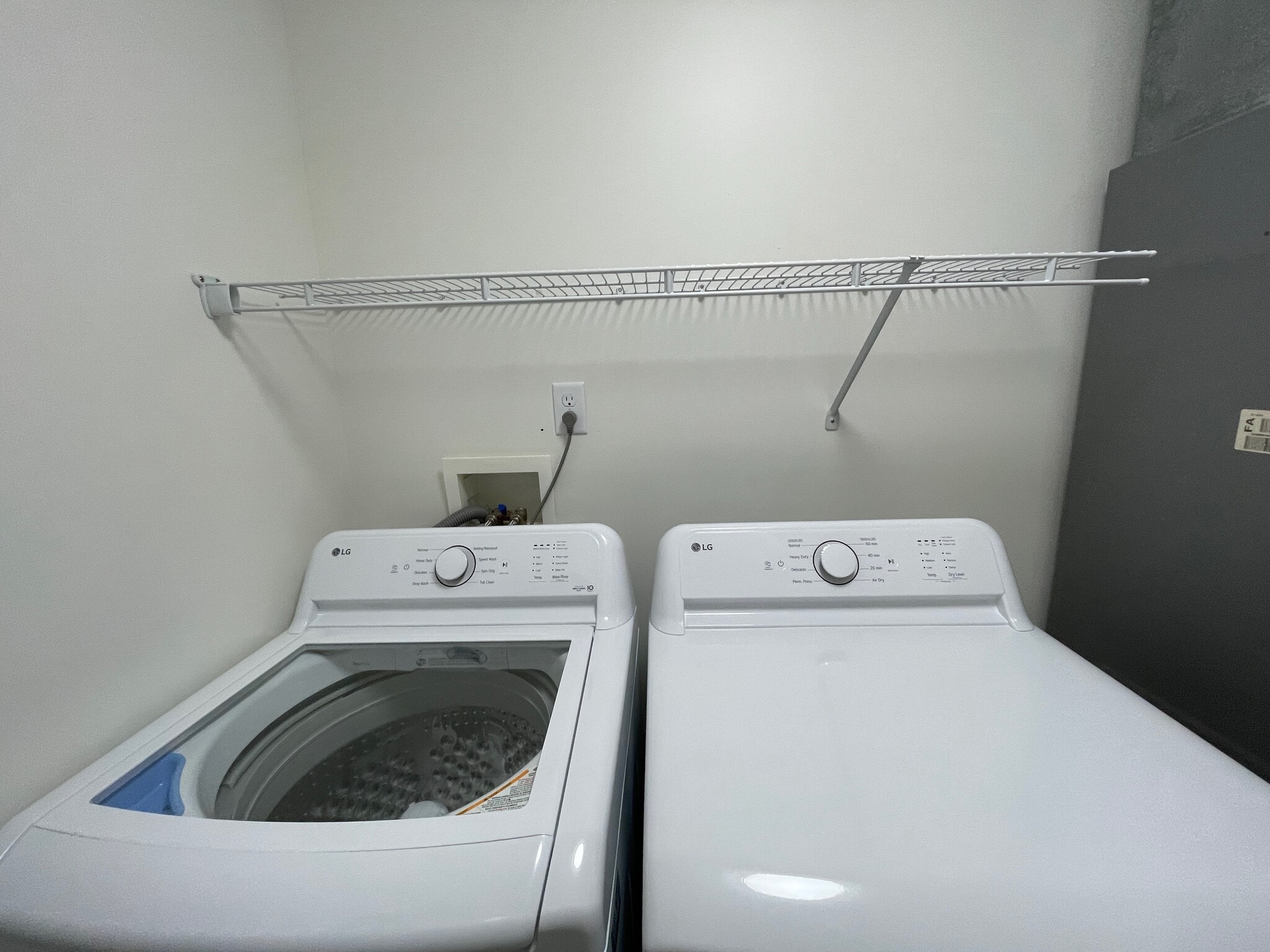 New Washer/Dryer - 5680 Keystone Close