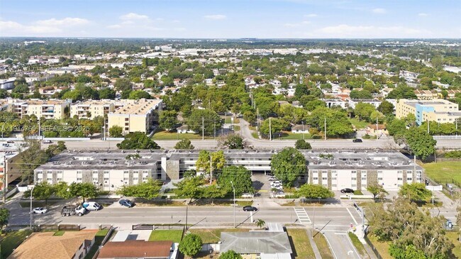 Building Photo - 2405 NW 135th St