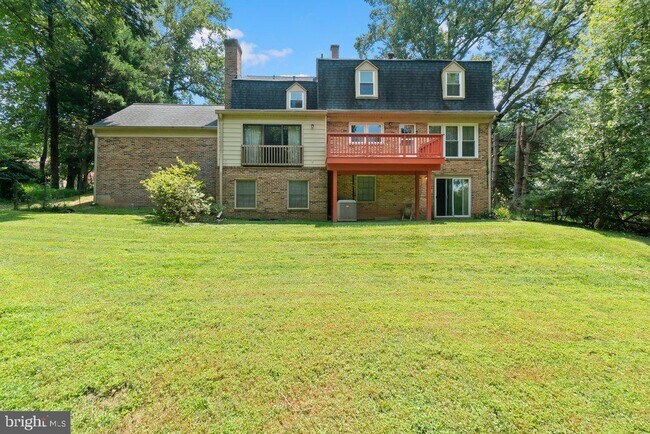 Building Photo - 9704 Hall Rd