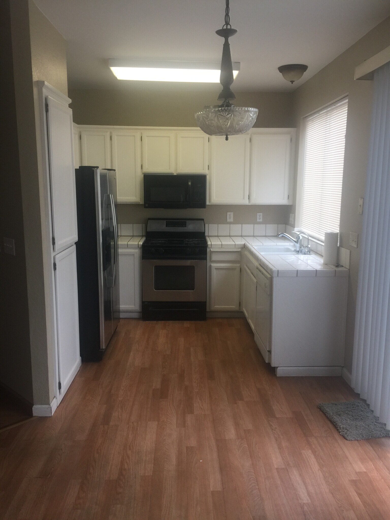 Building Photo - 1573 Shadowood Ct