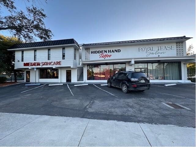 Building Photo - 1142 NE 4th Ave