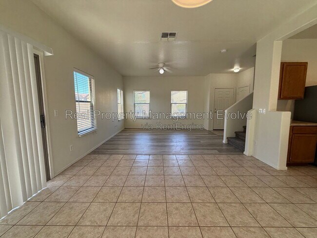 Building Photo - 9503 N 82nd Ln