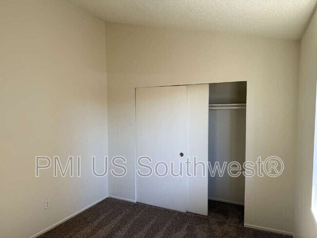 Building Photo - 364 Rio Grande Ct