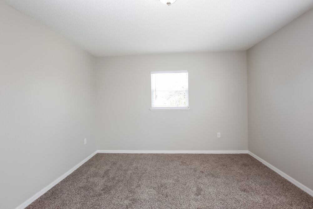 Building Photo - 10402 Opus Dr