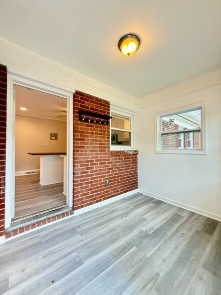 Building Photo - 1221 Barkley Rd