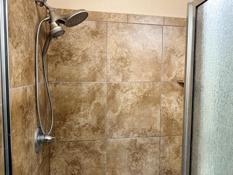 Building Photo - 7212 Barksdale Ln