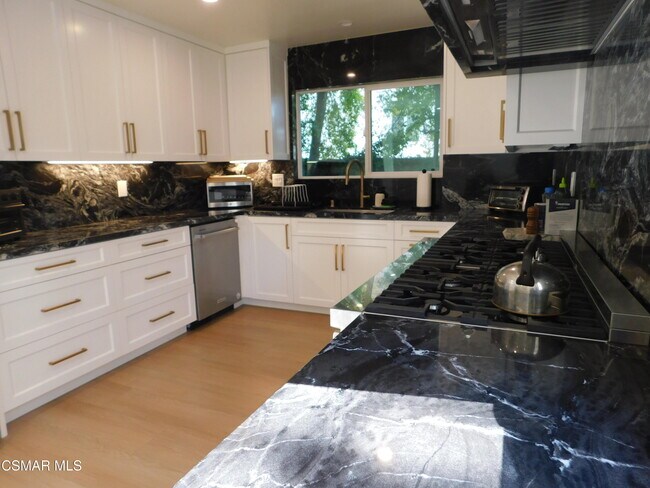 Building Photo - 30024 Quail Run Dr