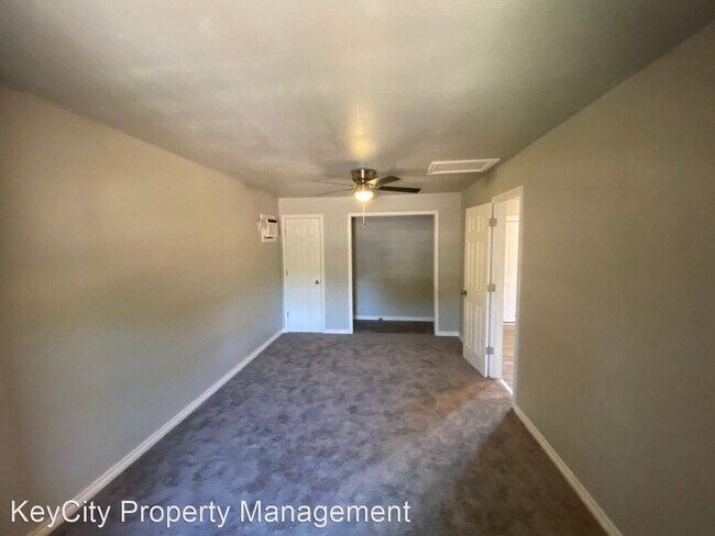 Building Photo - 3 br, 1 bath House - 1433 N Mockingbird Ln